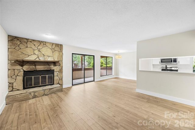 7204 Winery Lane, Charlotte, NC 28227