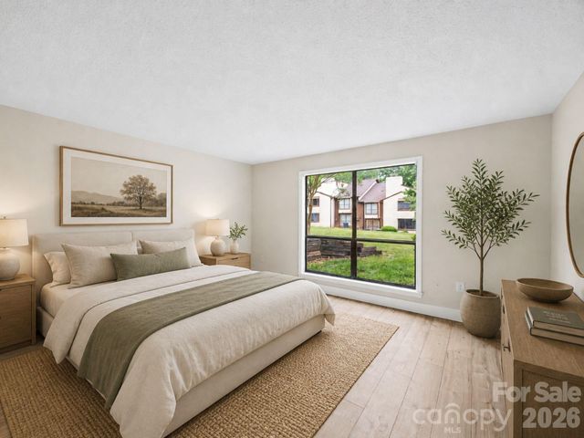 7204 Winery Lane, Charlotte, NC 28227