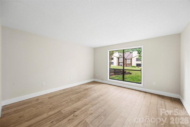 7204 Winery Lane, Charlotte, NC 28227