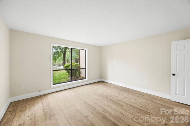 7204 Winery Lane, Charlotte, NC 28227