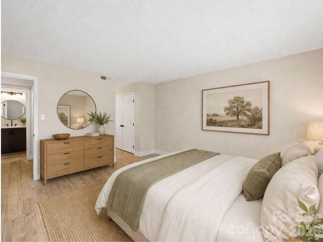 7204 Winery Lane, Charlotte, NC 28227