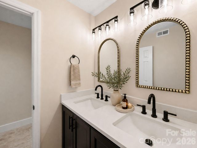 7204 Winery Lane, Charlotte, NC 28227