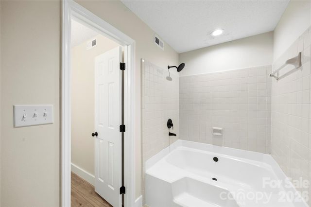 7204 Winery Lane, Charlotte, NC 28227