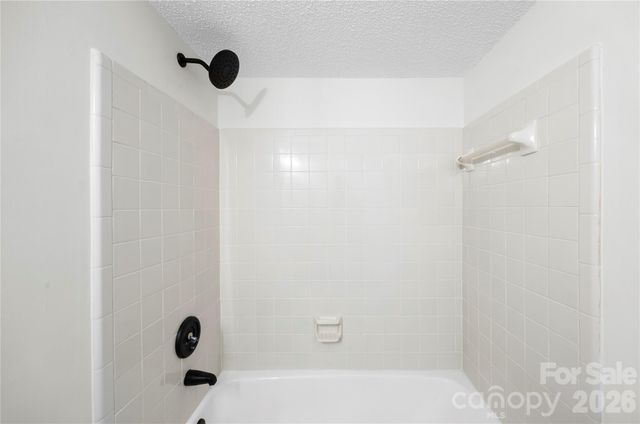 7204 Winery Lane, Charlotte, NC 28227