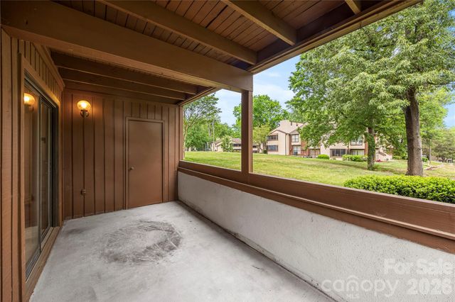 7204 Winery Lane, Charlotte, NC 28227