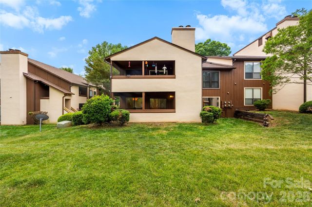 7204 Winery Lane, Charlotte, NC 28227