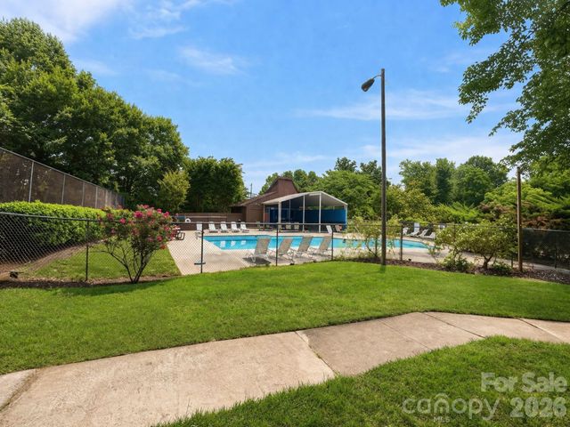 7204 Winery Lane, Charlotte, NC 28227