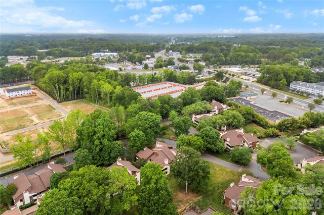 7204 Winery Lane, Charlotte, NC 28227