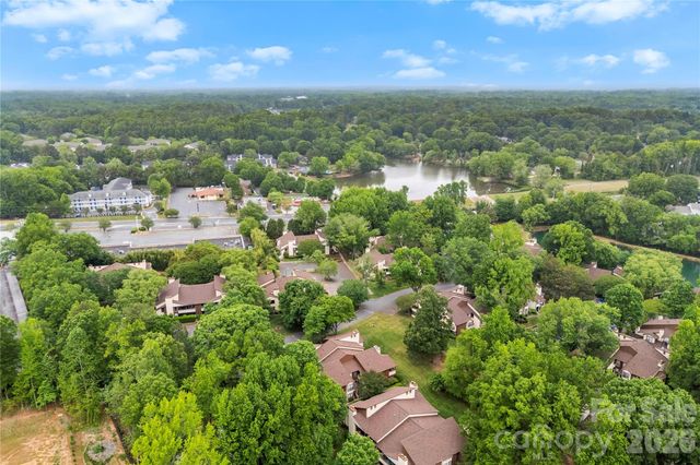 7204 Winery Lane, Charlotte, NC 28227