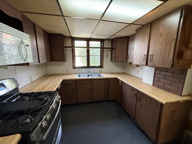 857 FRANKLIN STREET, Oshkosh, WI 54901