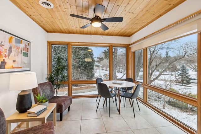 2141 Scott Avenue N, Golden Valley, MN 55422