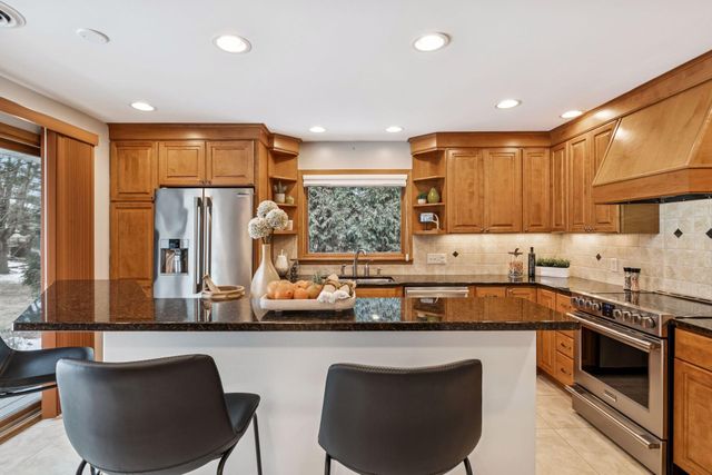 2141 Scott Avenue N, Golden Valley, MN 55422