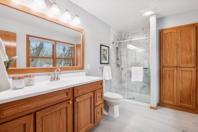 2141 Scott Avenue N, Golden Valley, MN 55422