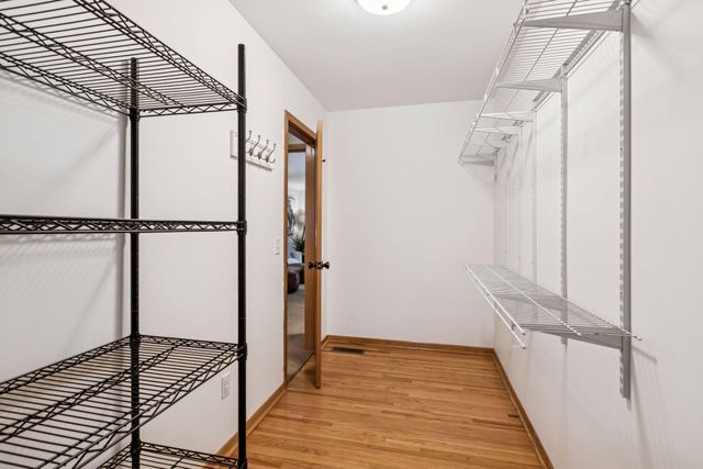 2141 Scott Avenue N, Golden Valley, MN 55422