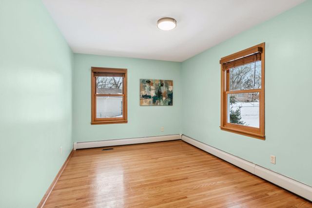 2141 Scott Avenue N, Golden Valley, MN 55422