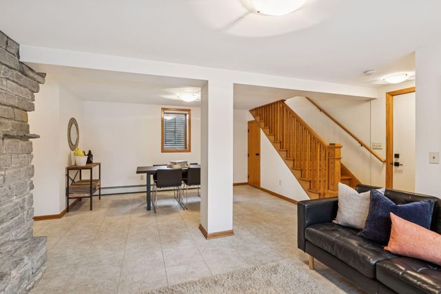 2141 Scott Avenue N, Golden Valley, MN 55422