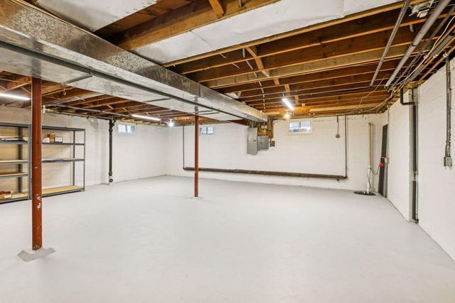 2141 Scott Avenue N, Golden Valley, MN 55422