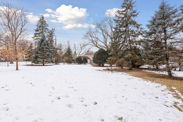 2141 Scott Avenue N, Golden Valley, MN 55422