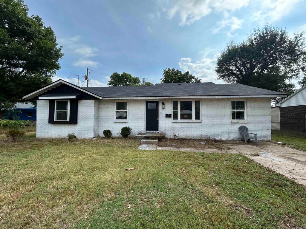 213 Melrose, Trumann, AR 72472