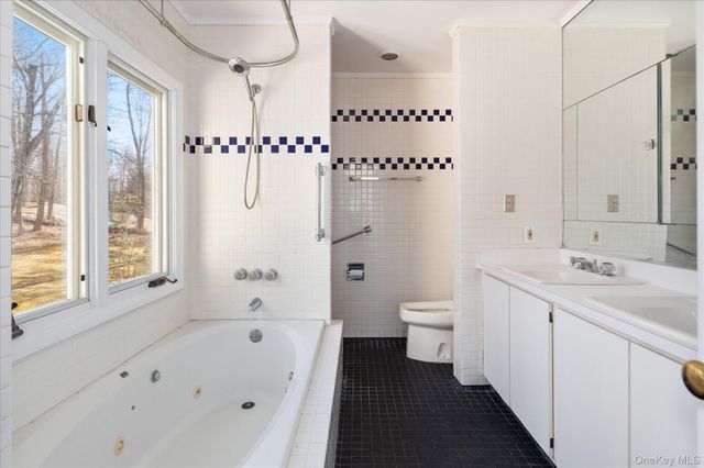 17 Highview Road, Pound Ridge, NY 10576