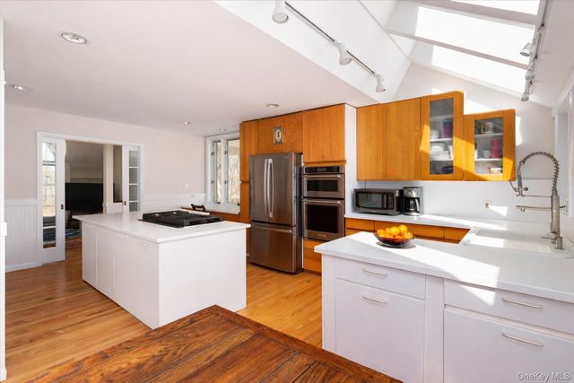 17 Highview Road, Pound Ridge, NY 10576