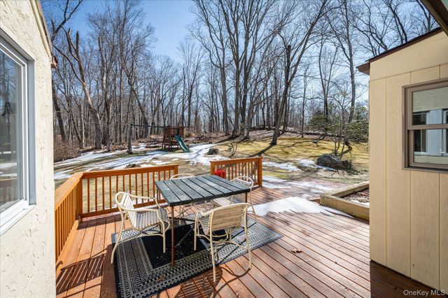 17 Highview Road, Pound Ridge, NY 10576