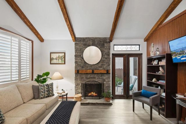 6433 La Paloma St, Carlsbad, CA 92009