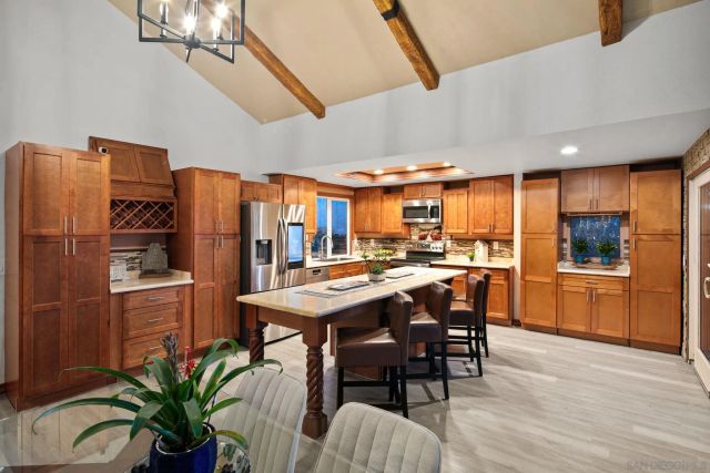 6433 La Paloma St, Carlsbad, CA 92009