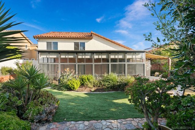 6433 La Paloma St, Carlsbad, CA 92009