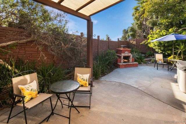 6433 La Paloma St, Carlsbad, CA 92009