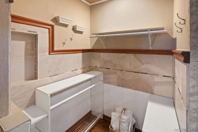 6433 La Paloma St, Carlsbad, CA 92009