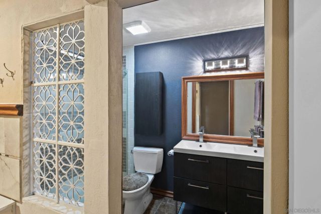 6433 La Paloma St, Carlsbad, CA 92009