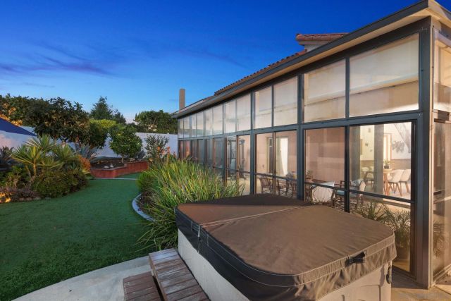 6433 La Paloma St, Carlsbad, CA 92009