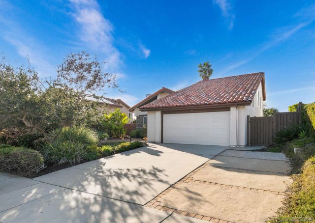 6433 La Paloma St, Carlsbad, CA 92009