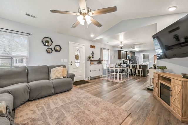 1842 Spivey Ave., Conway, SC 29527