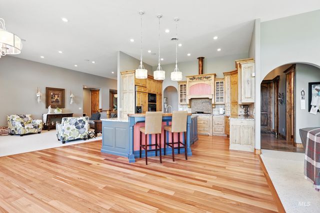 974 W Riverview Dr, Idaho Falls, ID 83401