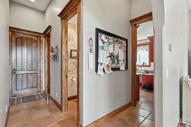 974 W Riverview Dr, Idaho Falls, ID 83401