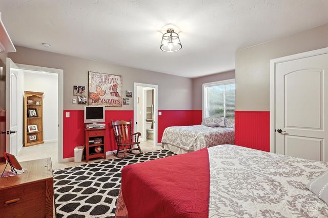 974 W Riverview Dr, Idaho Falls, ID 83401