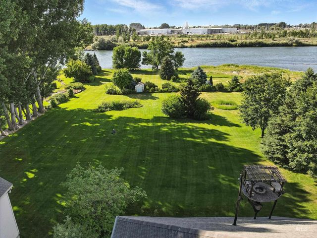 974 W Riverview Dr, Idaho Falls, ID 83401