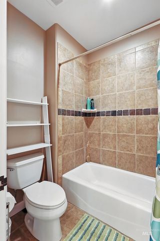 974 W Riverview Dr, Idaho Falls, ID 83401