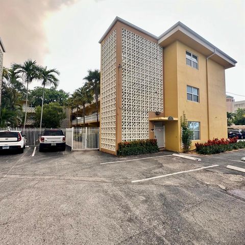 815 Middle River Drive 110, Fort Lauderdale, FL 33304
