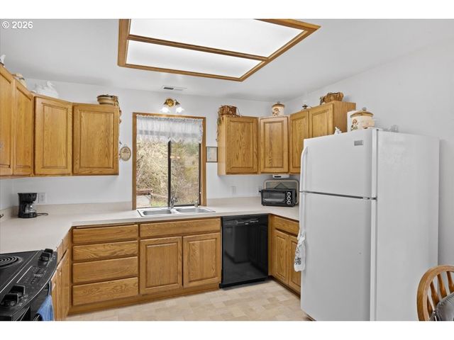 2277 COUGAR CREEK Rd, Oakland, OR 97462