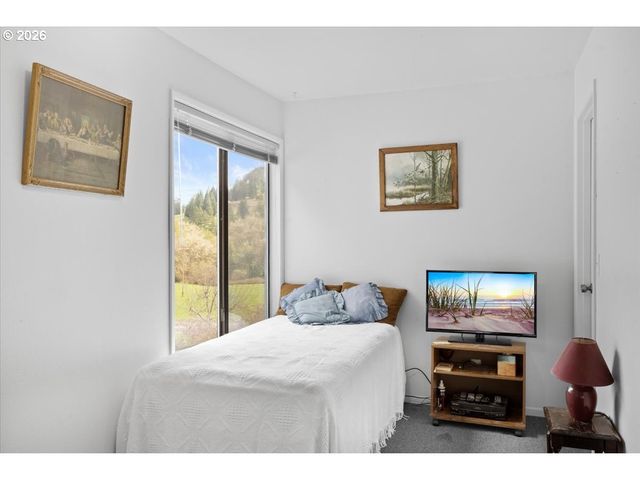 2277 COUGAR CREEK Rd, Oakland, OR 97462