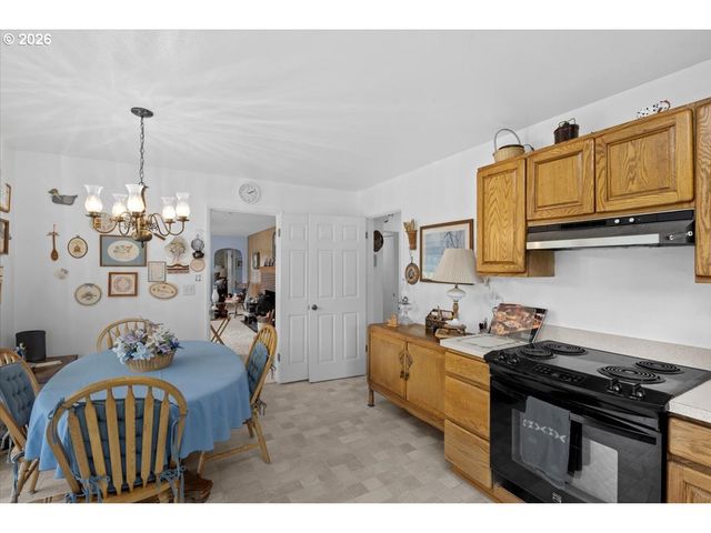 2277 COUGAR CREEK Rd, Oakland, OR 97462