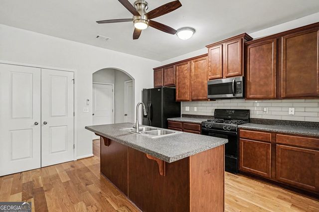 5115 Acworth Landing Drive, Acworth, GA 30101