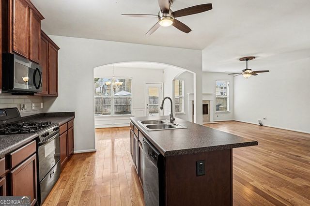 5115 Acworth Landing Drive, Acworth, GA 30101