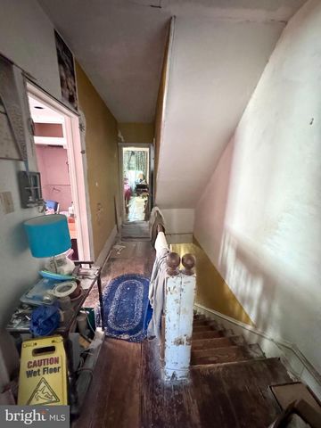 218 HILLSIDE AVE, Jenkintown, PA 19046