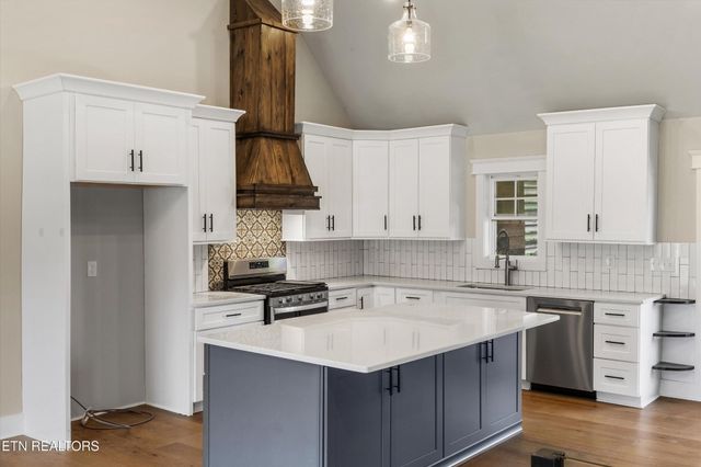 1000 Perch Drive, Knoxville, TN 37922