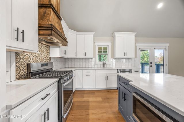 1000 Perch Drive, Knoxville, TN 37922