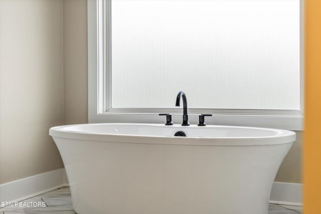 1000 Perch Drive, Knoxville, TN 37922